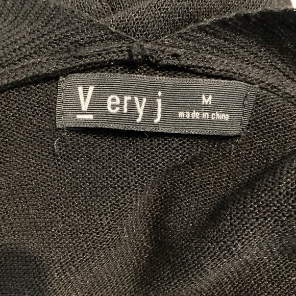 Very J Cardigan Sweater Size M Black Short Sleeve - Picture 6 of 7